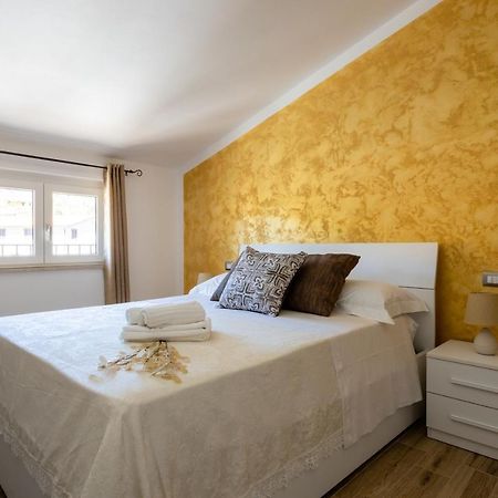 Cadoni Guest House Боза Екстериор снимка