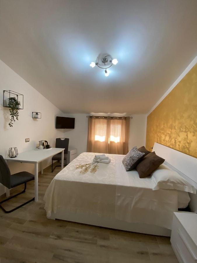 Cadoni Guest House Боза Екстериор снимка
