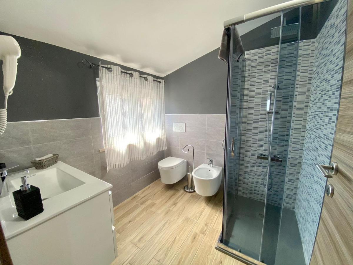 Cadoni Guest House Боза Екстериор снимка