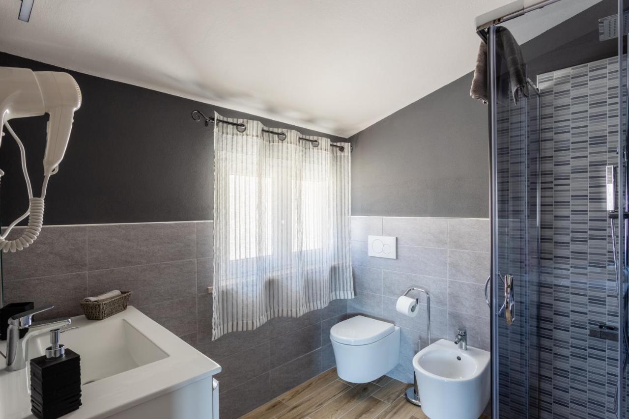 Cadoni Guest House Боза Екстериор снимка